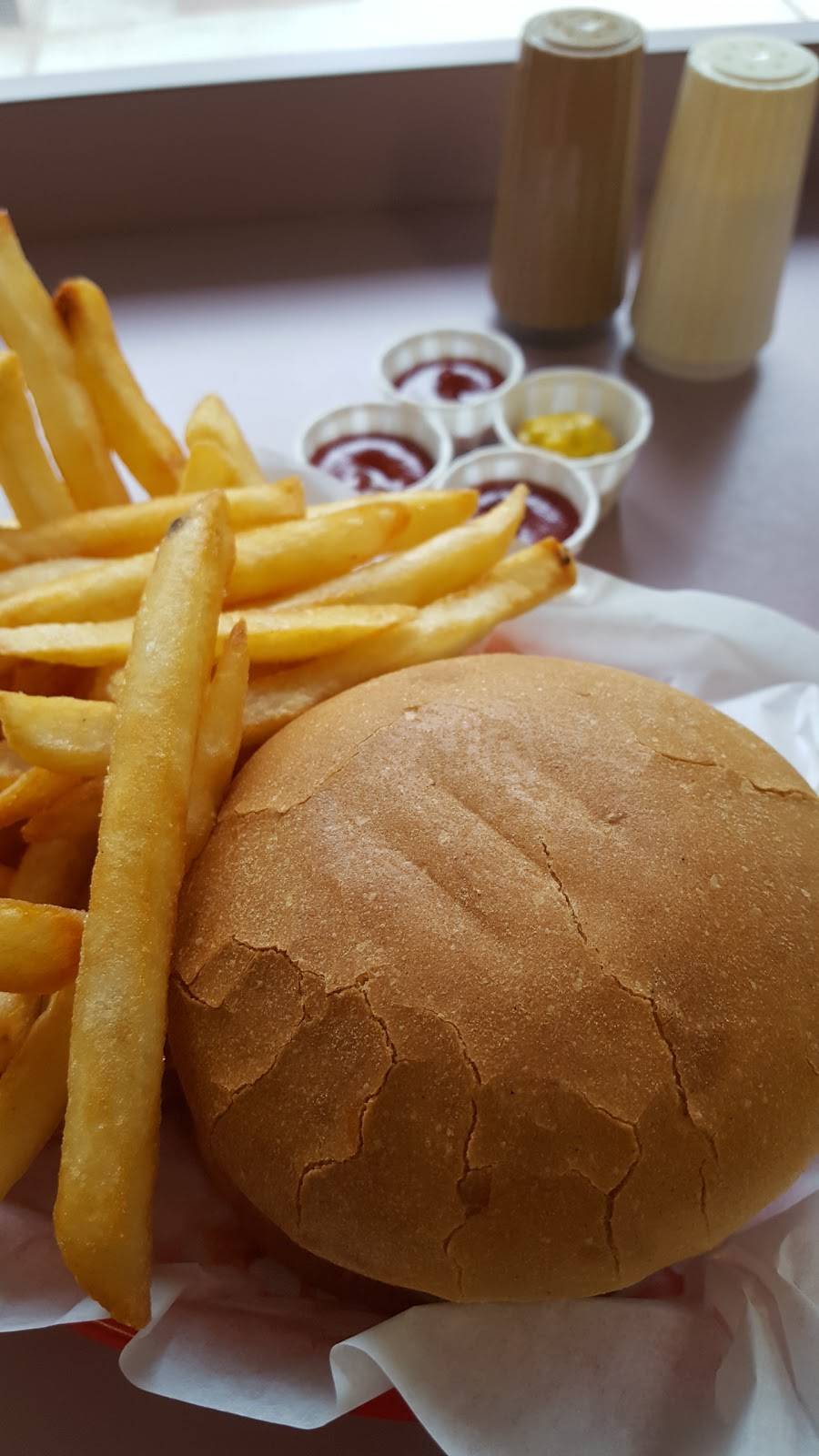 OB 2000 | restaurant | 1603 10th St, Sacramento, CA 95814, USA | 9164421073 OR +1 916-442-1073