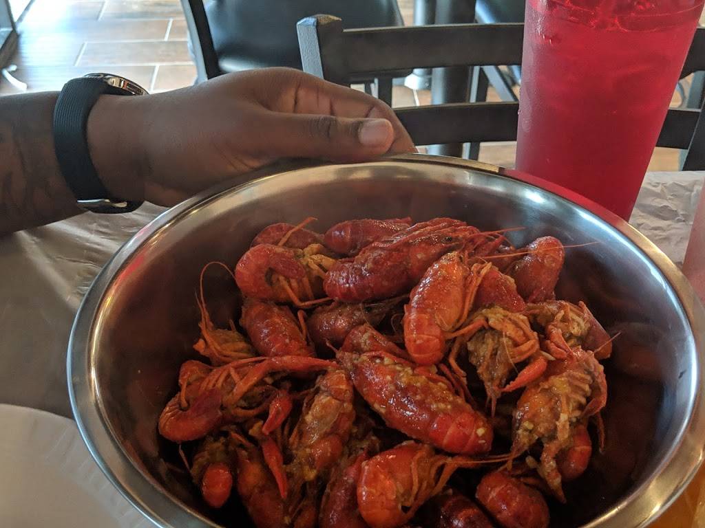 Crawfish and Beignets | restaurant | 9600 Bellaire Blvd Suite 102, Houston, TX 77072, USA | 8325813189 OR +1 832-581-3189