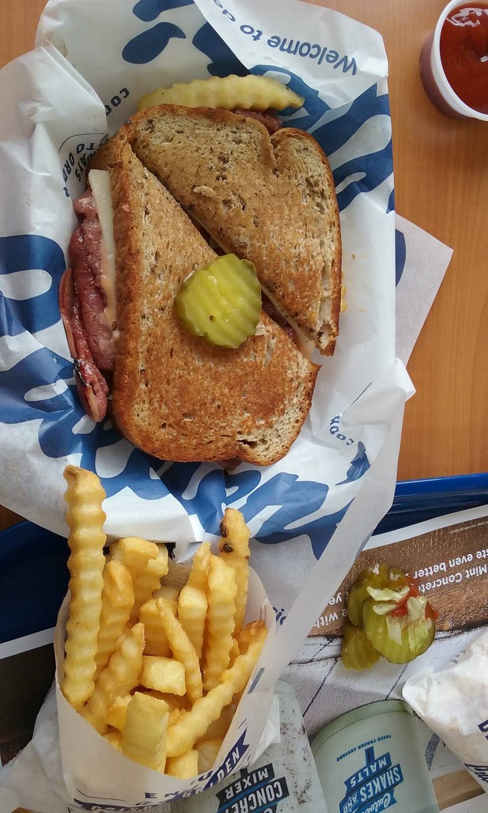 Culvers | restaurant | 2302 S Neil St, Champaign, IL 61820, USA | 2173521699 OR +1 217-352-1699