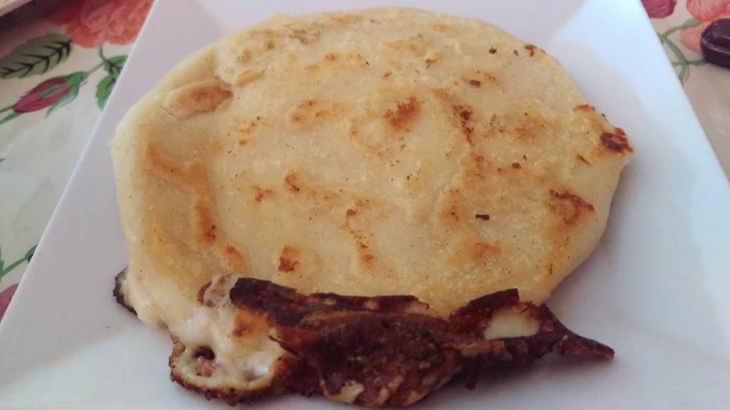 Pupuseria La Fonda De La Mamá Lupé | restaurant | 6306 Hudson Ave, West New York, NJ 07093, USA | 2016621586 OR +1 201-662-1586