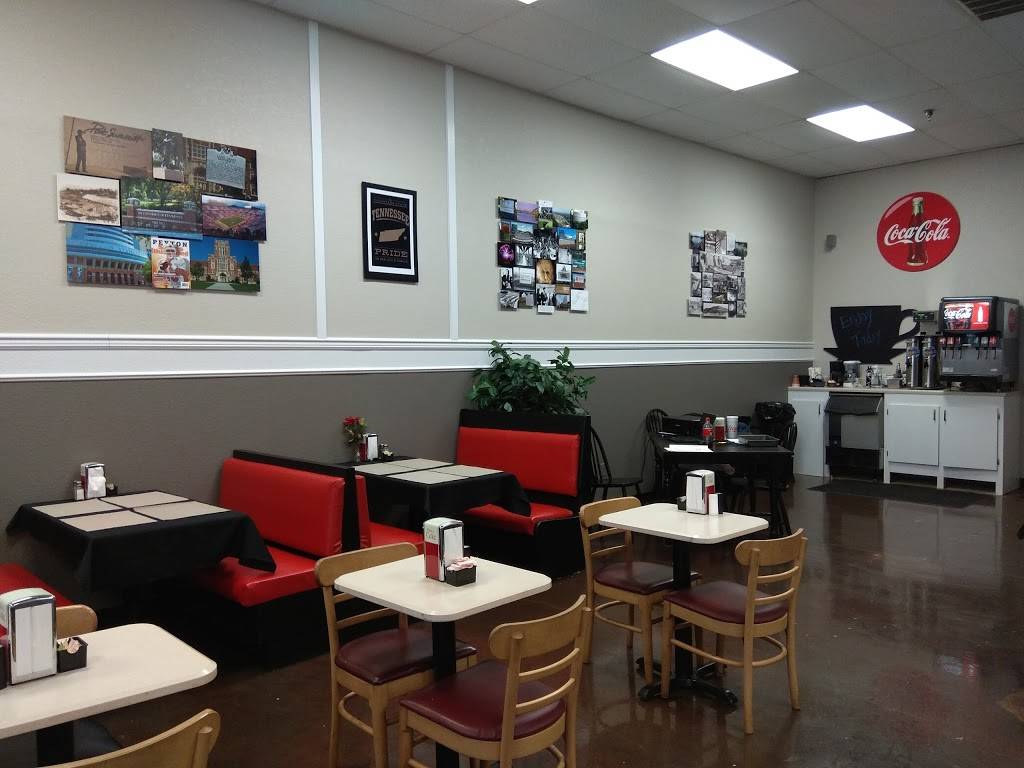 Jeffreys Signature Sandwiches and Catering | restaurant | 10710 Kingston Pike, Knoxville, TN 37934, USA | 8656711113 OR +1 865-671-1113