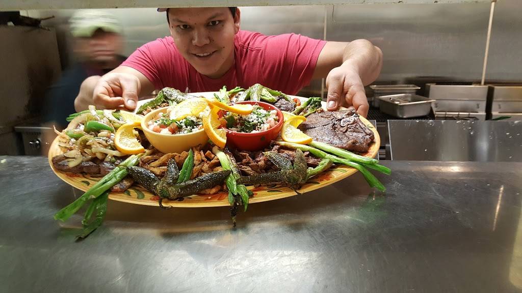 Hacienda Real | restaurant | 421 Centro Way, Fort Collins, CO 80524, USA | 9702212535 OR +1 970-221-2535