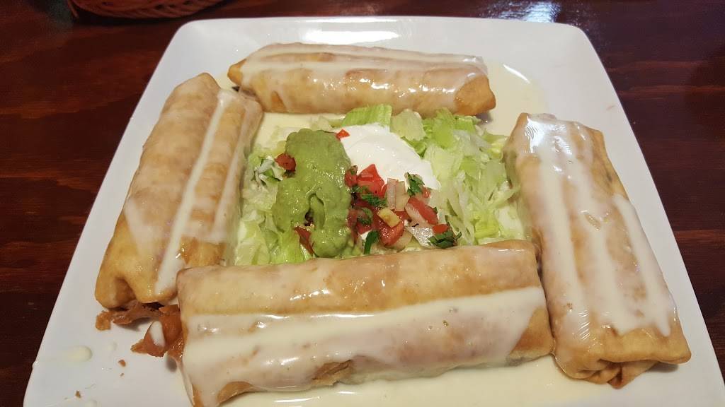 El Tapatio | restaurant | 101 Place Rd, Jasper, IN 47546, USA | 8125560660 OR +1 812-556-0660