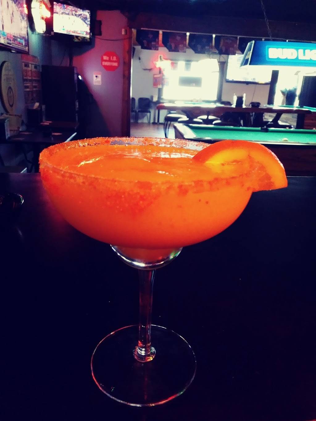 Chalet Sports Bar & Grill | restaurant | 2627 TX-361, Ingleside, TX 78362, USA | 3617763131 OR +1 361-776-3131