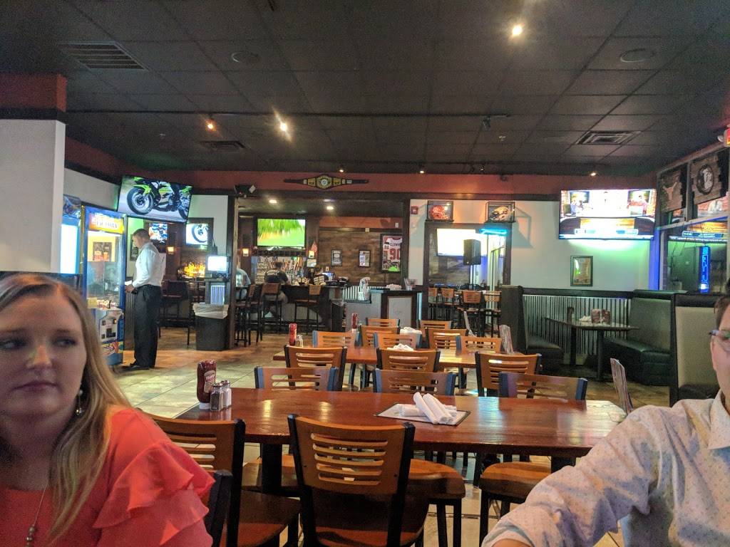 Charleston Sports Pub Mount Pleasant | restaurant | 1909 N Hwy 17, Mt Pleasant, SC 29464, USA | 8437323334 OR +1 843-732-3334