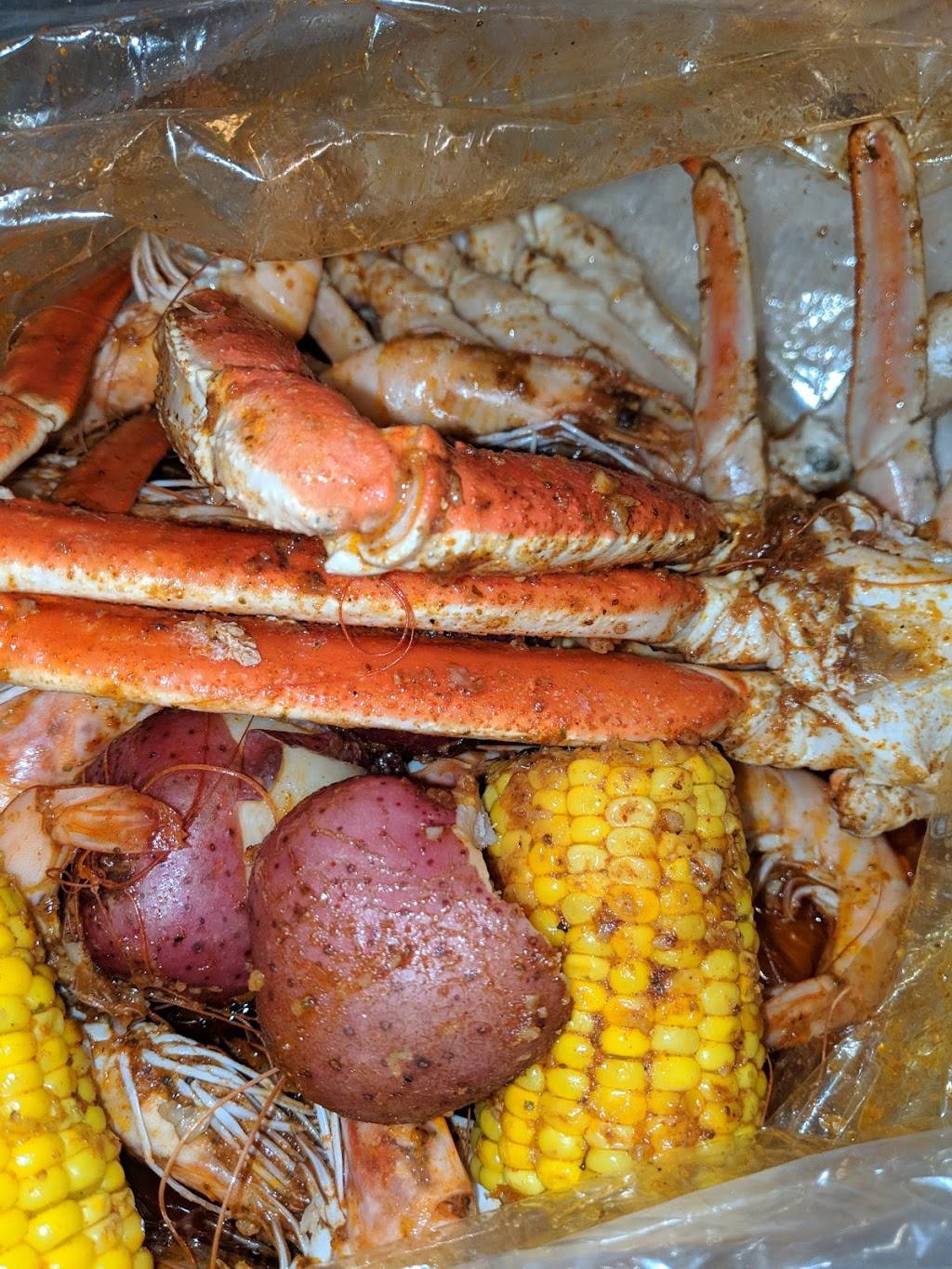 The Juicy Seafood | restaurant | 7805 Abercorn St #15, Savannah, GA 31406, USA | 9123556658 OR +1 912-355-6658