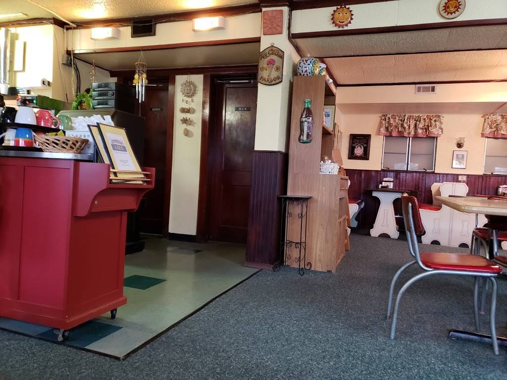 Sunrise Cafe | restaurant | 1032 S Main St, Woodstock, VA 22664, USA | 5404595886 OR +1 540-459-5886