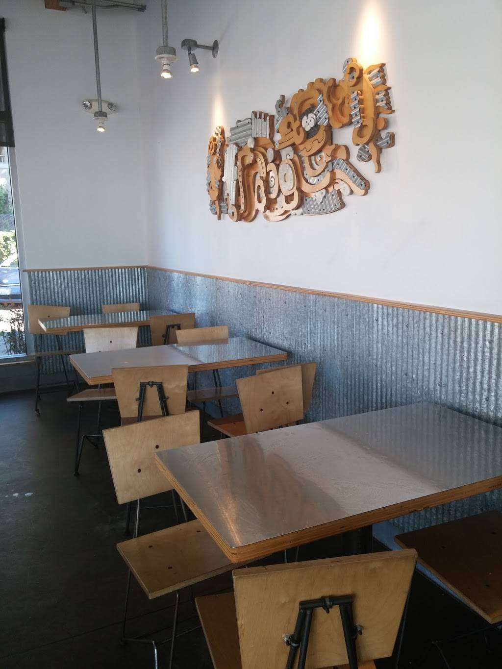 Chipotle Mexican Grill | restaurant | 704 NE Weidler St, Portland, OR 97232, USA | 5032878242 OR +1 503-287-8242