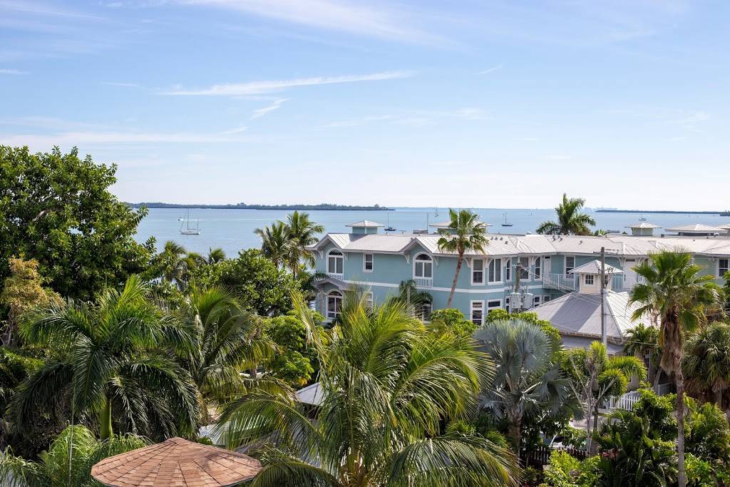 Daiquiri Deck Anna Maria Island | restaurant | 107 Bridge St, Bradenton Beach, FL 34217, USA | 9412533300 OR +1 941-253-3300