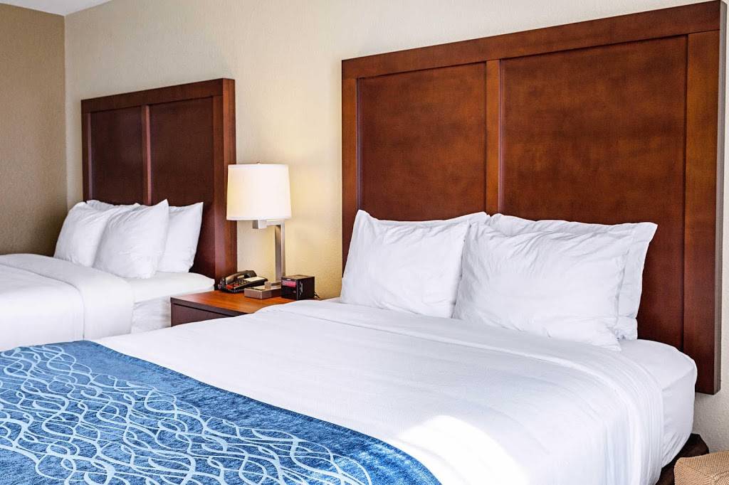 Comfort Inn & Suites | restaurant | 6115 Niagara Falls Blvd, Niagara Falls, NY 14304, USA | 7165242727 OR +1 716-524-2727