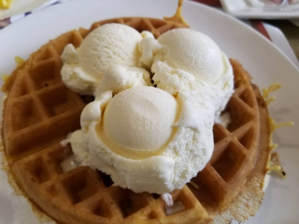 Nautilus Diner | restaurant | 5523 Merrick Rd, Massapequa, NY 11758, USA | 5167995880 OR +1 516-799-5880