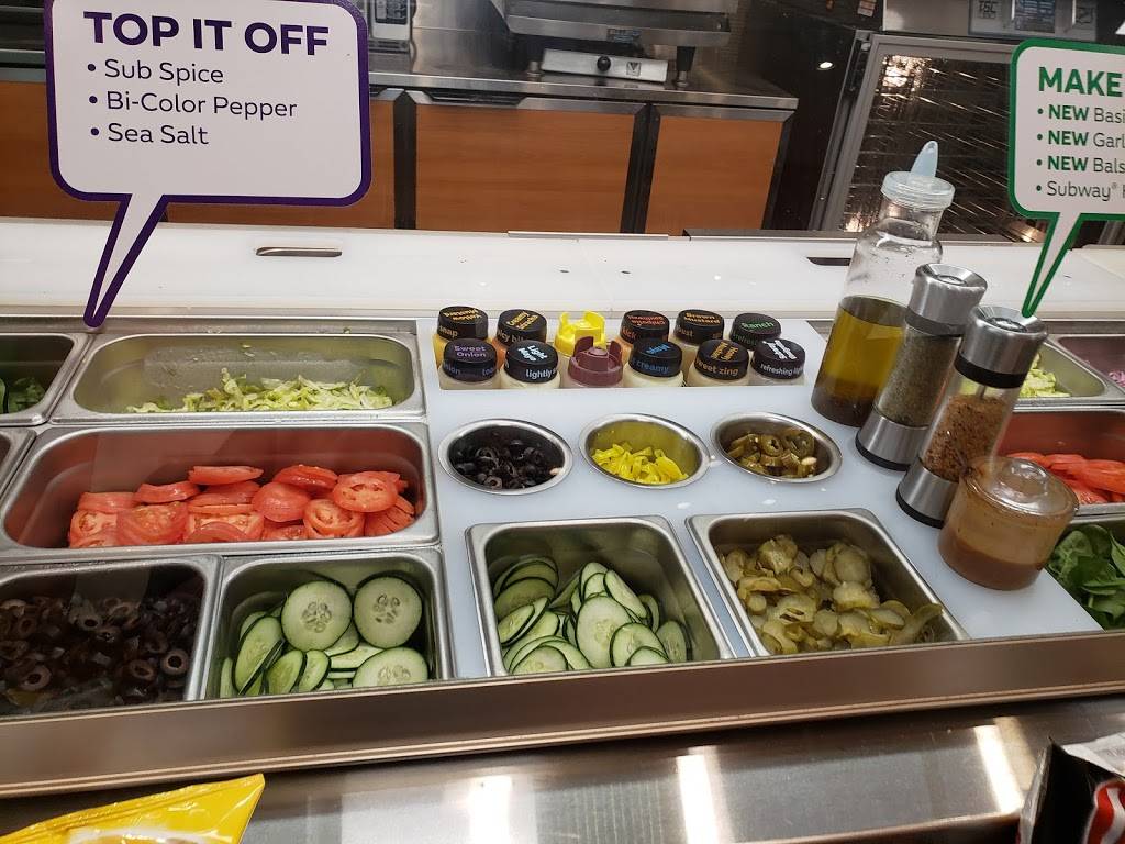 Subway | restaurant | 8415 SE 68th St, Mercer Island, WA 98040, USA | 2064024361 OR +1 206-402-4361