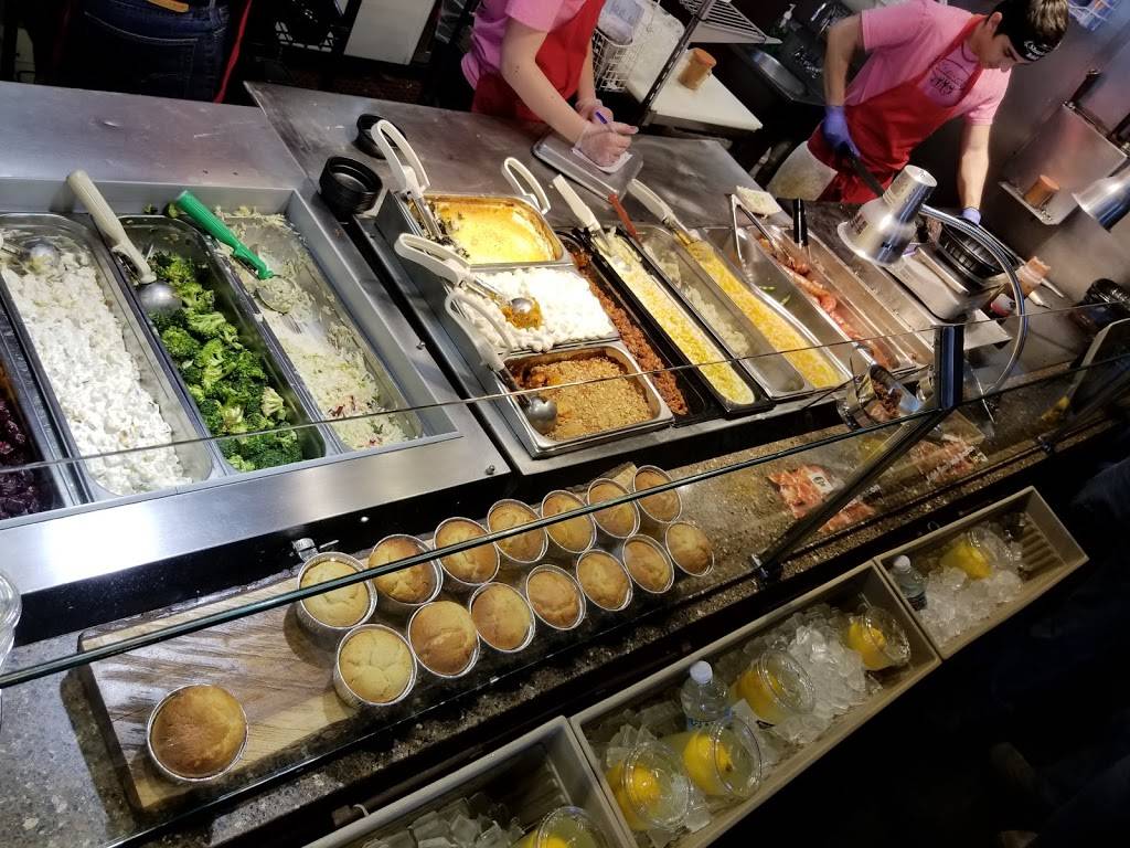 Sharkos BBQ | restaurant | 4931 IL-59, Naperville, IL 60564, USA | 6307177227 OR +1 630-717-7227