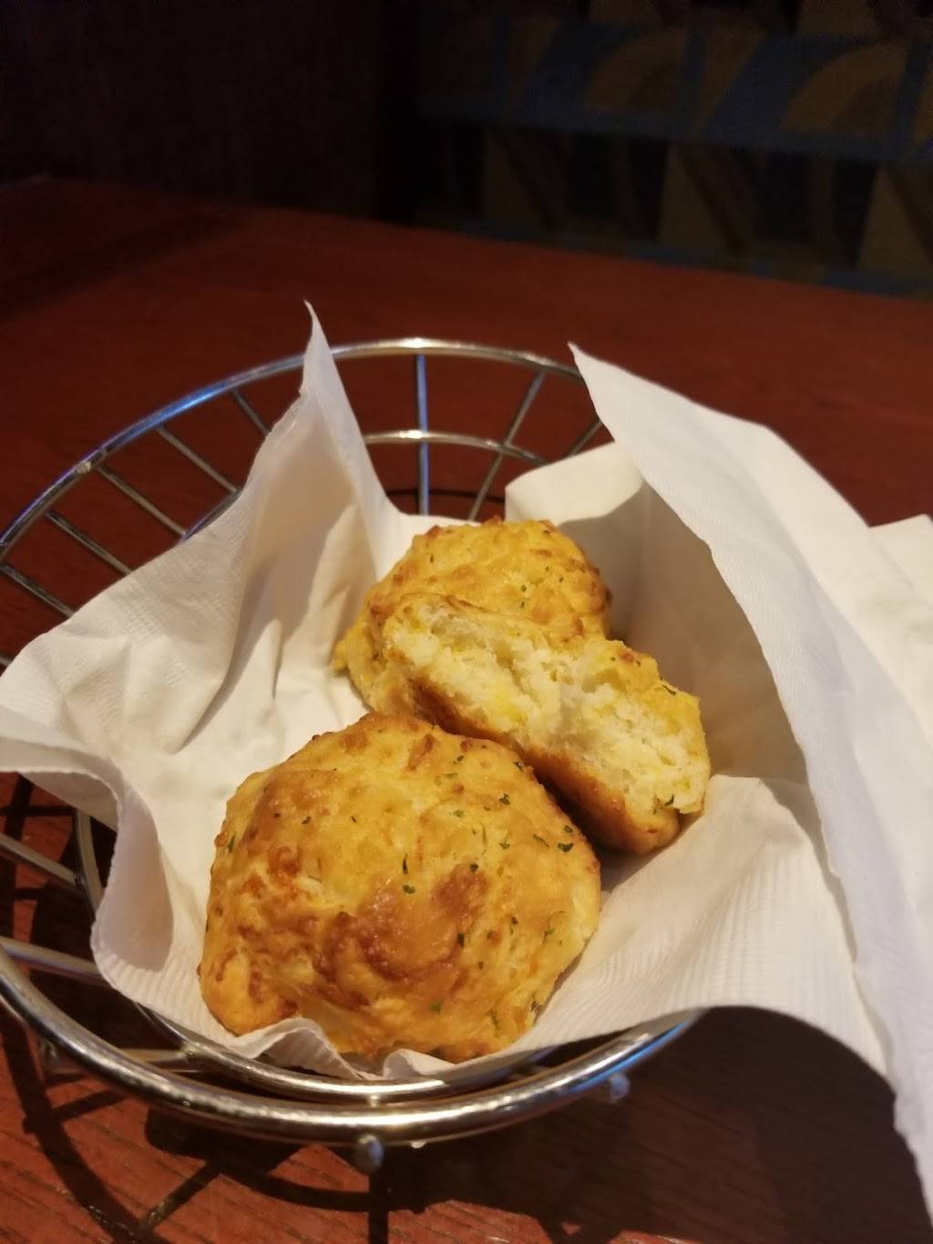 Red Lobster | restaurant | 4415 W Wendover Ave, Greensboro, NC 27407, USA | 3362923527 OR +1 336-292-3527