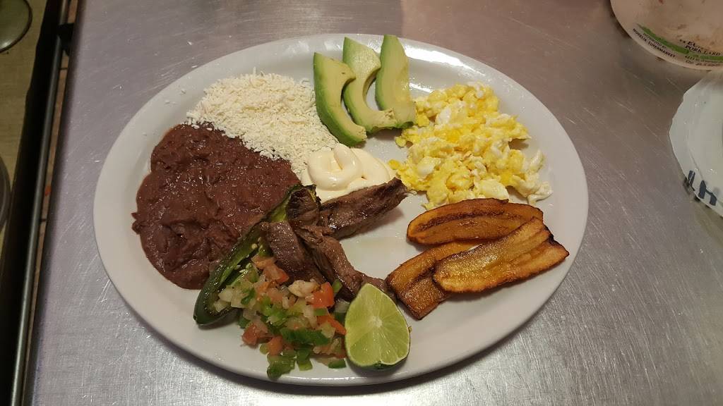 La esquina del sabor catracho ???????? | restaurant | 2525 N Laramie Ave, Chicago, IL 60639, USA | 7738077681 OR +1 773-807-7681