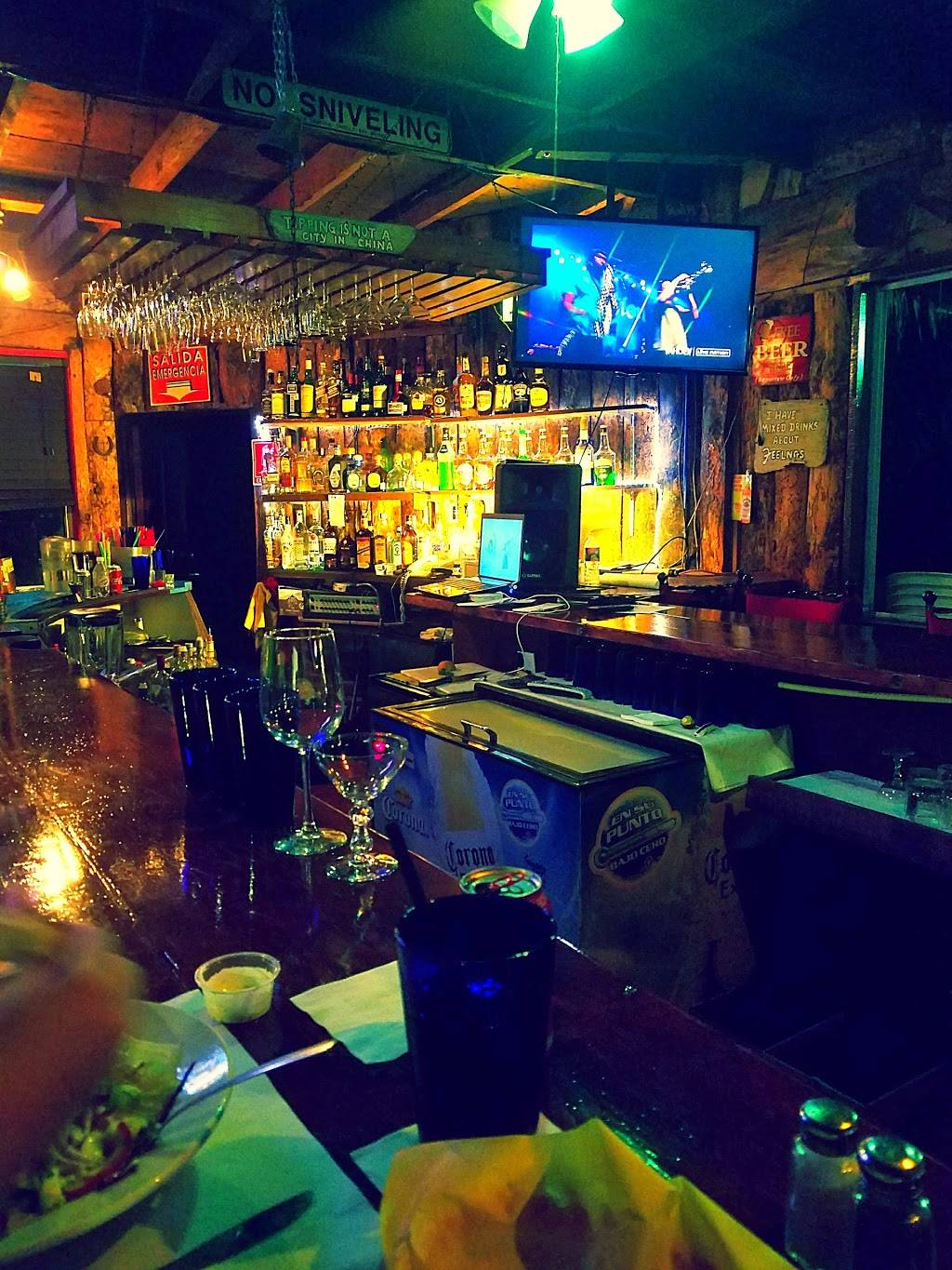 Bahia Cantiles | restaurant | Km 43 Carretera Libre, Puerto Nuevo, 22716 Playas de Rosarito, B.C., Mexico | 016616132043 OR +52 661 613 2043