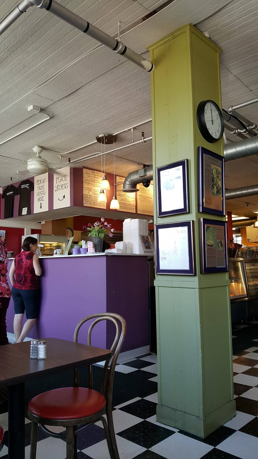 Tastebuds | restaurant | 1400 E 30th St, Cleveland, OH 44114, USA | 2163441770 OR +1 216-344-1770