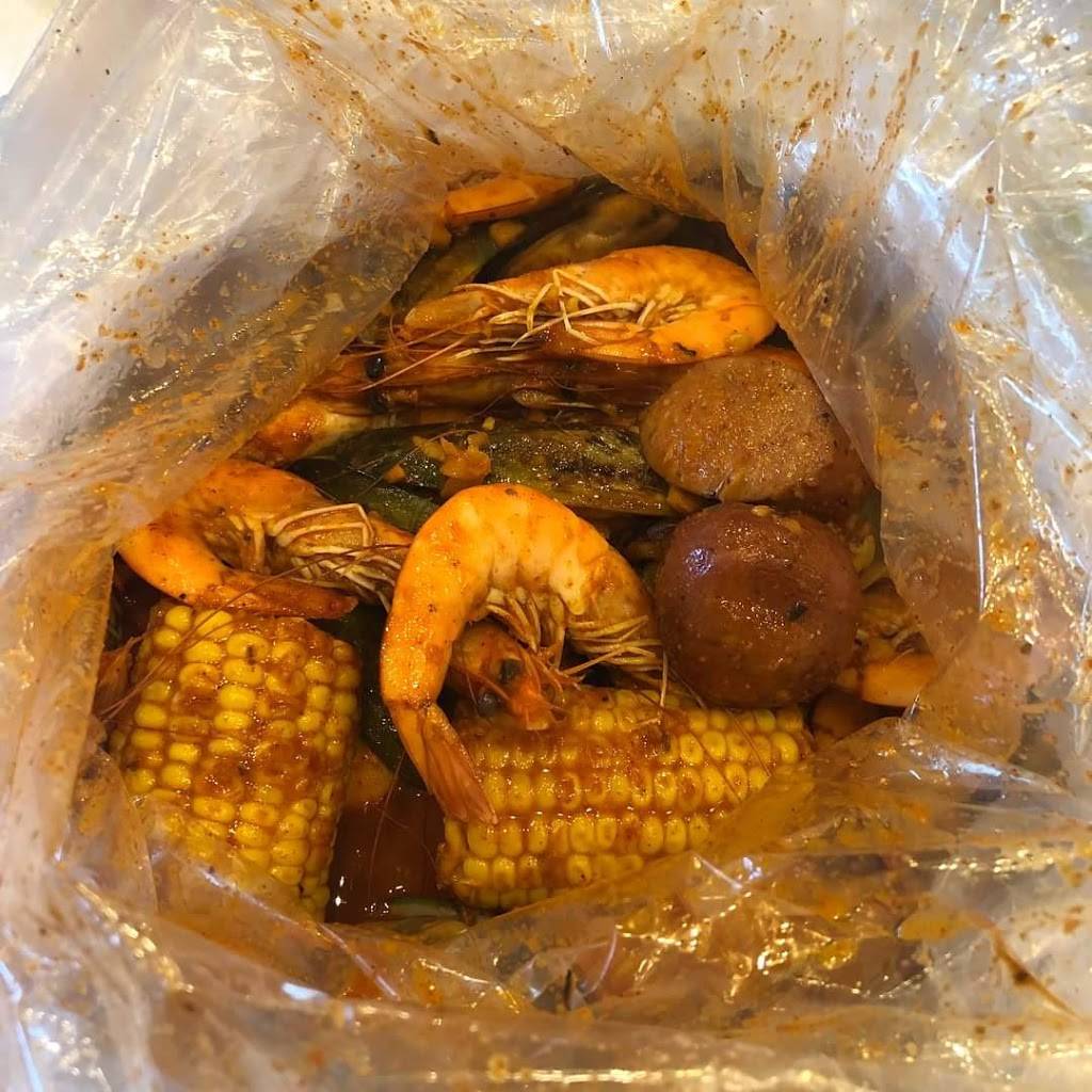 The Kickin Crab Lynwood | restaurant | 3170 E Imperial Hwy B-102, Lynwood, CA 90626, USA | 3106321983 OR +1 310-632-1983