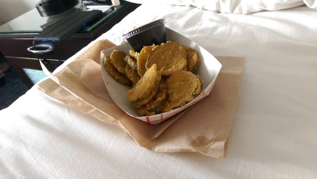 Larry Js BBQ Cafe | restaurant | 600 D St, Boston, MA 02210, USA | 6173489800 OR +1 617-348-9800