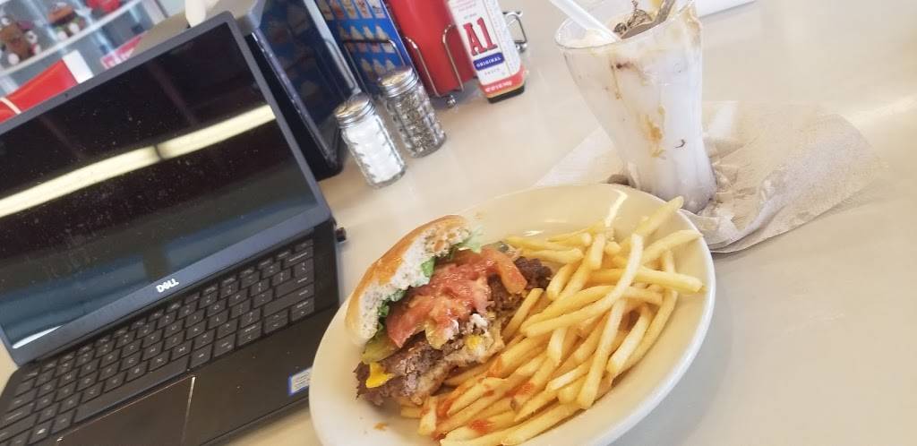 Steak n Shake | restaurant | 12160 Mariposa Rd, Victorville, CA 92395, USA | 7602430445 OR +1 760-243-0445