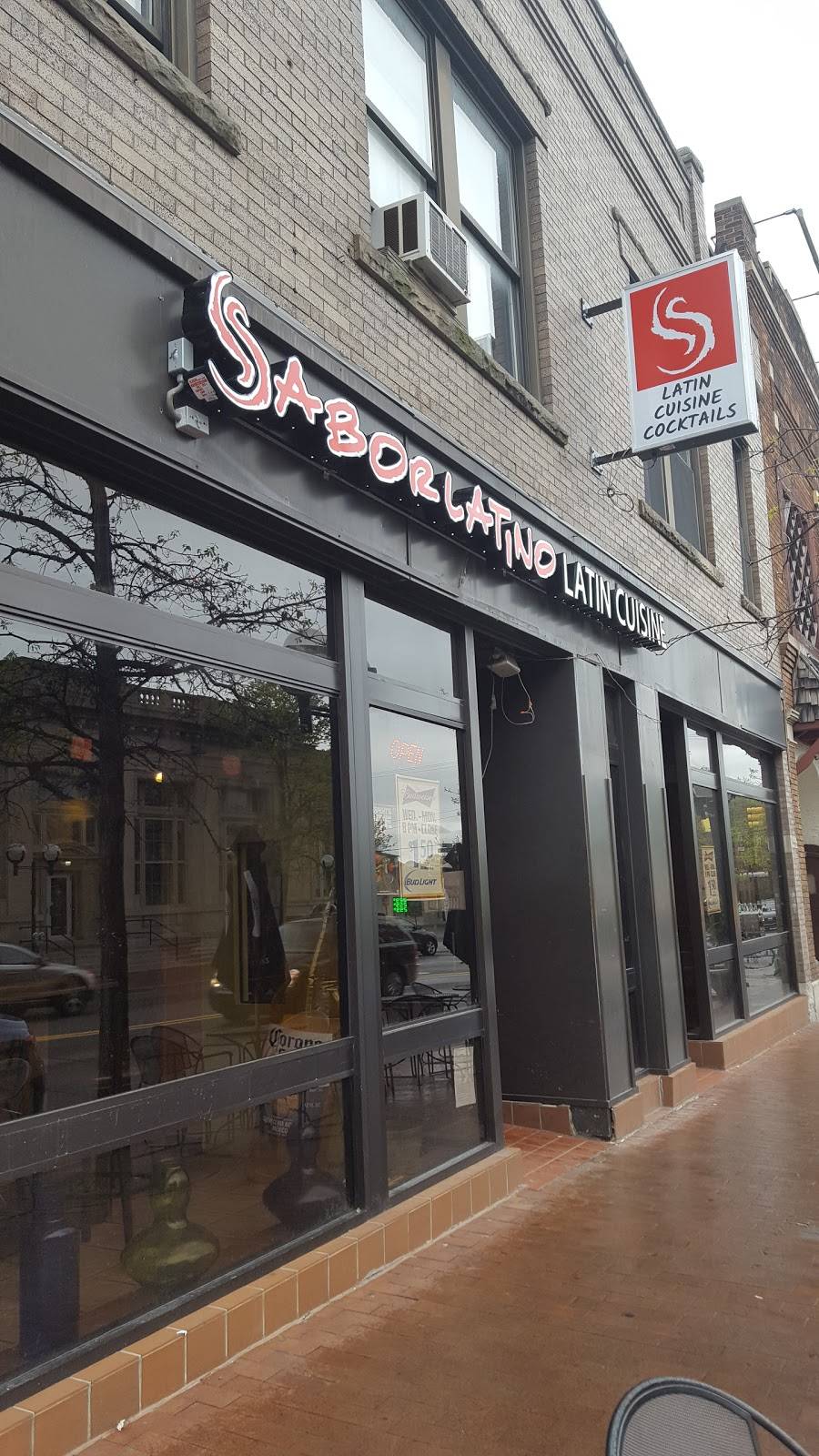 Agave Tequila Bar | restaurant | 211 N Main St, Ann Arbor, MI 48104, USA | 7342147775 OR +1 734-214-7775