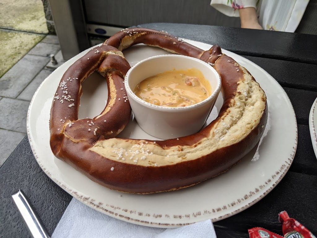 Werner Beef & Brew | restaurant | 2807 3rd St, Tillamook, OR 97141, USA | 5038427114 OR +1 503-842-7114