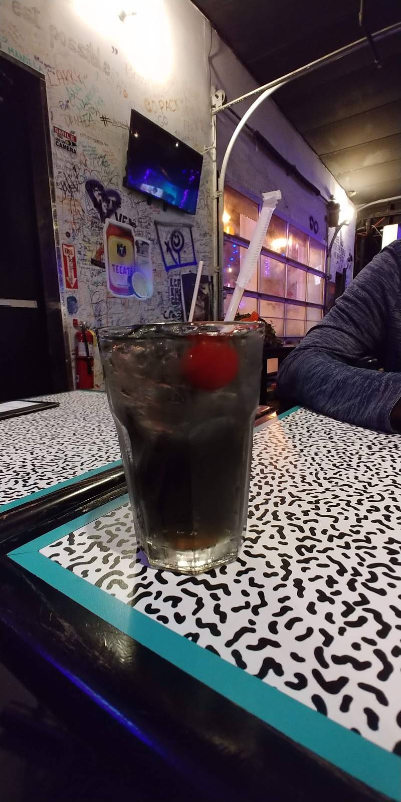 Crazy ATLanta Travel BAR, Street Food & Event Venue | restaurant | 182 Courtland St NE, Atlanta, GA 30303, USA | 4049753343 OR +1 404-975-3343