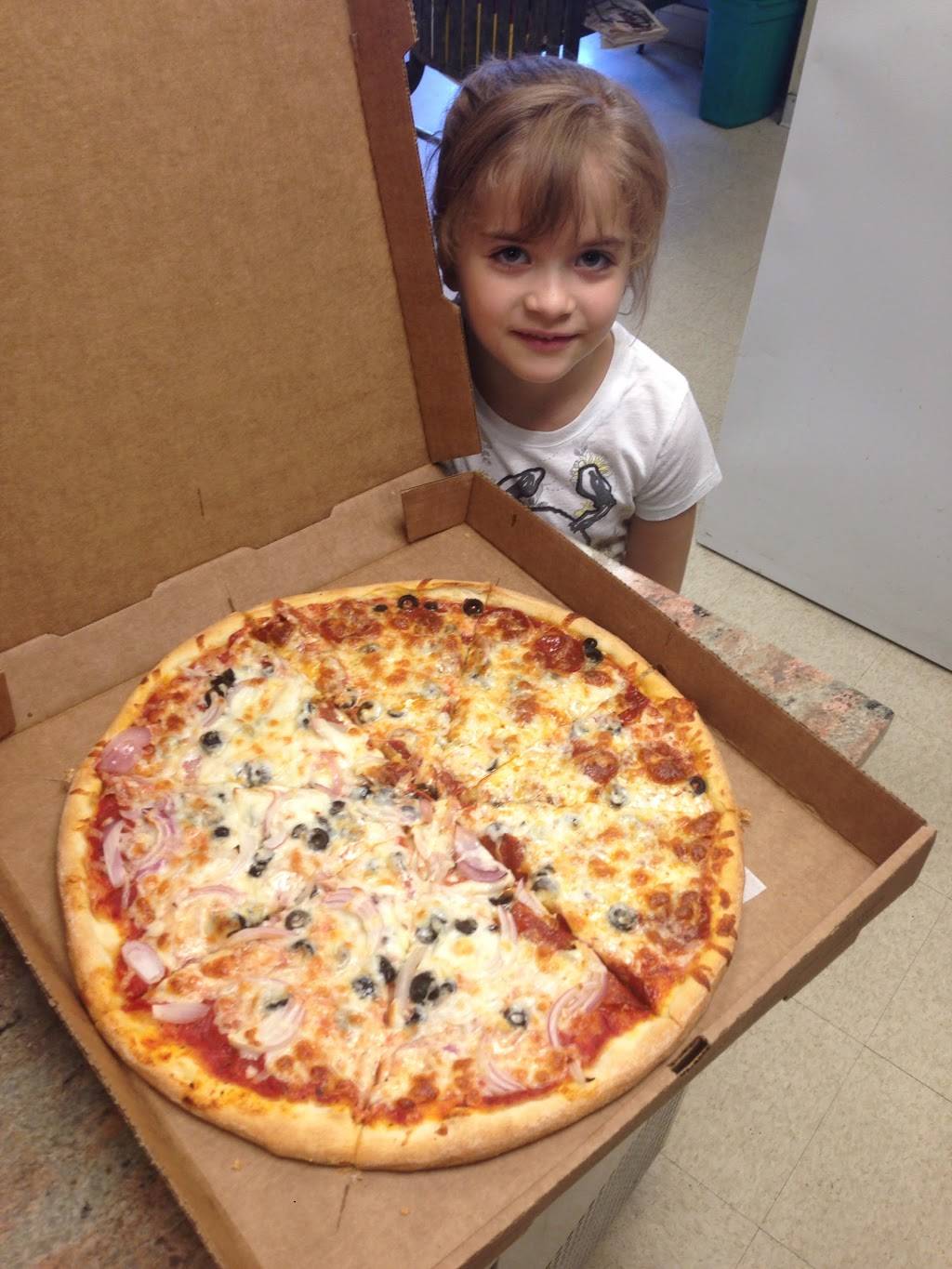 Stellas Pizza | restaurant | 515 Morgan Rd, Eden, NC 27288, USA | 3366235055 OR +1 336-623-5055