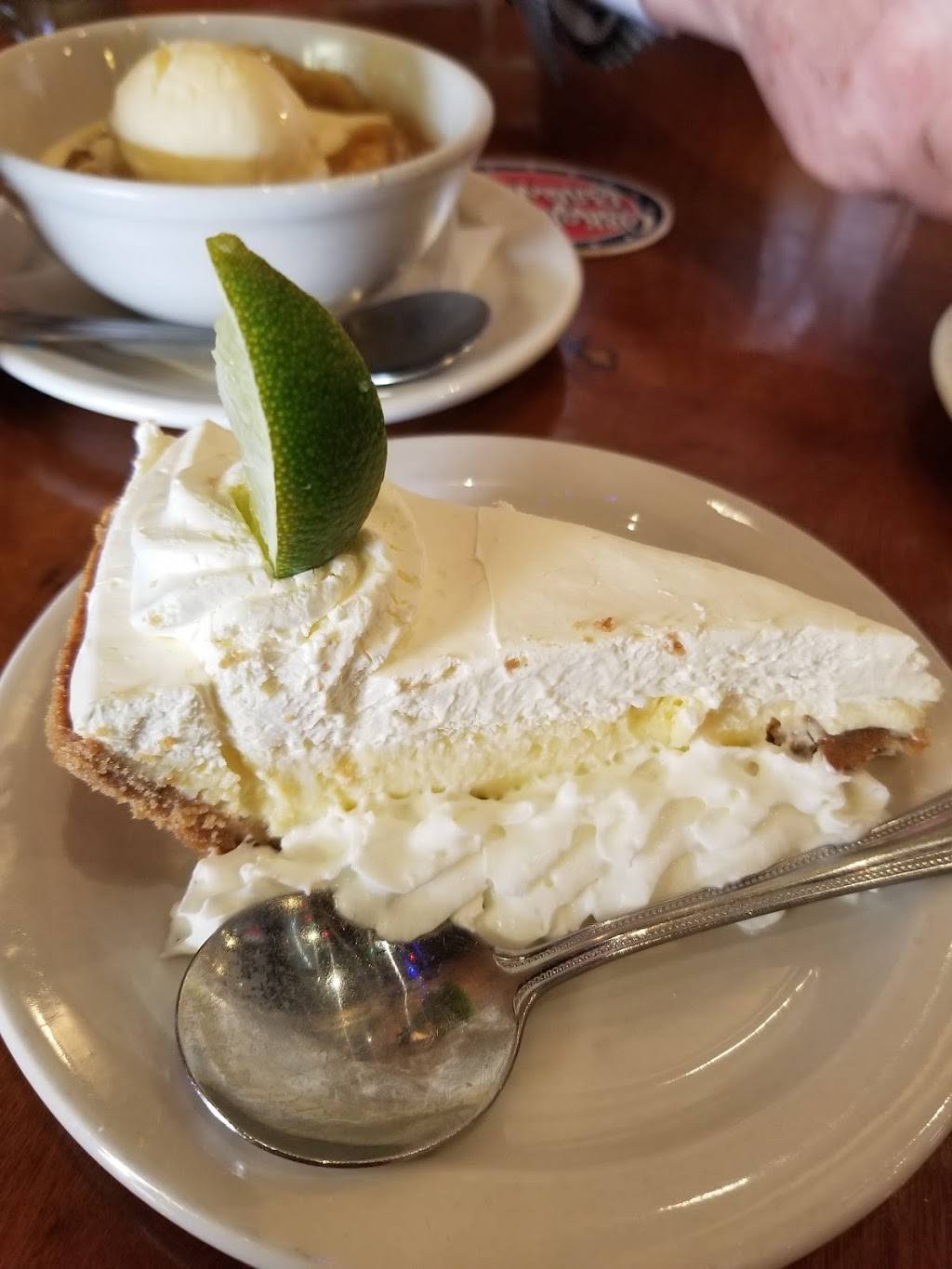 Tolberts Restaurant & Chili Parlor | restaurant | 423 S Main St, Grapevine, TX 76051, USA | 8174214888 OR +1 817-421-4888