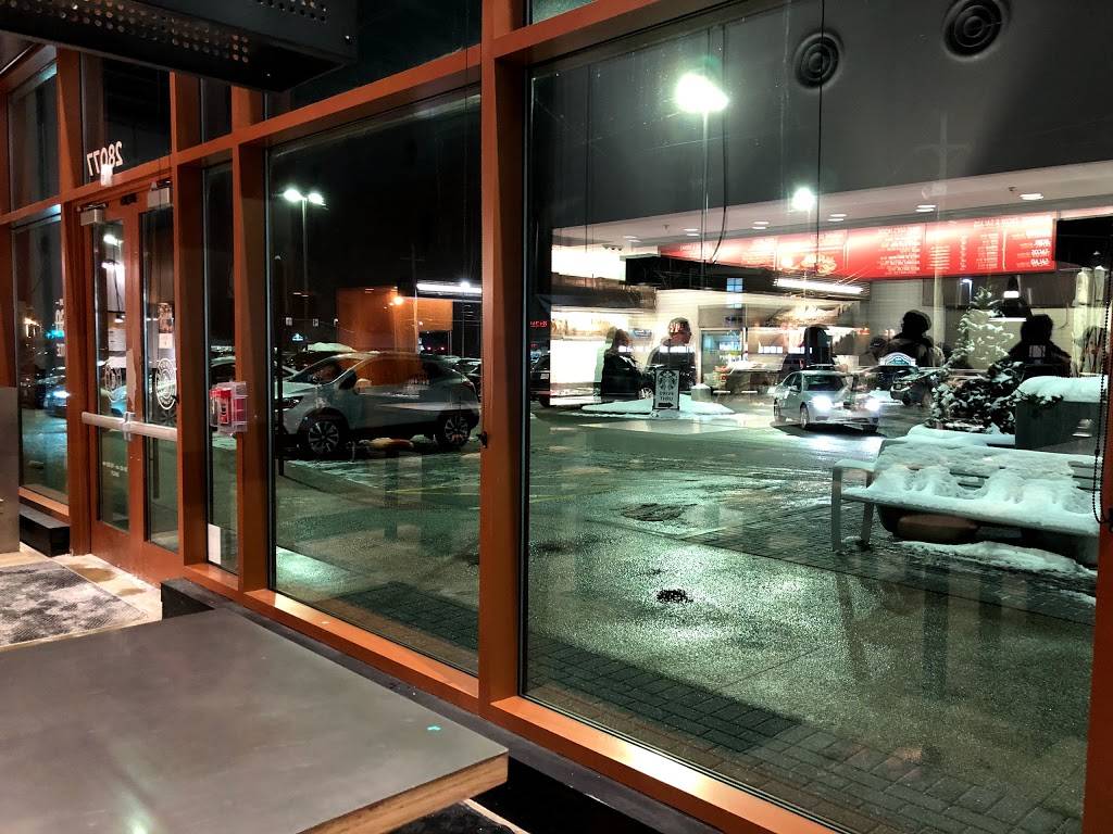 Chipotle Mexican Grill | restaurant | 28077 Chagrin Blvd, Woodmere, OH 44122, USA | 2165919102 OR +1 216-591-9102