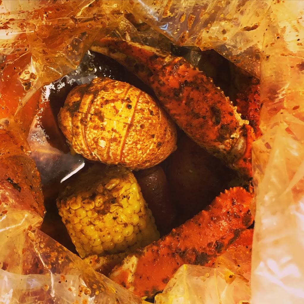 Saucey Crab | restaurant | 21754 W Eleven Mile Rd, Southfield, MI 48076, USA | 2487284444 OR +1 248-728-4444