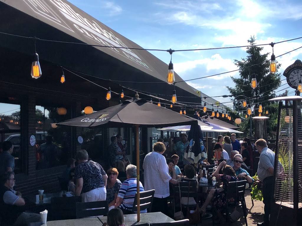 Drie Haus Gilhooleys SXU | restaurant | 3901 W 103rd St, Chicago, IL 60655, USA | 7732397238 OR +1 773-239-7238