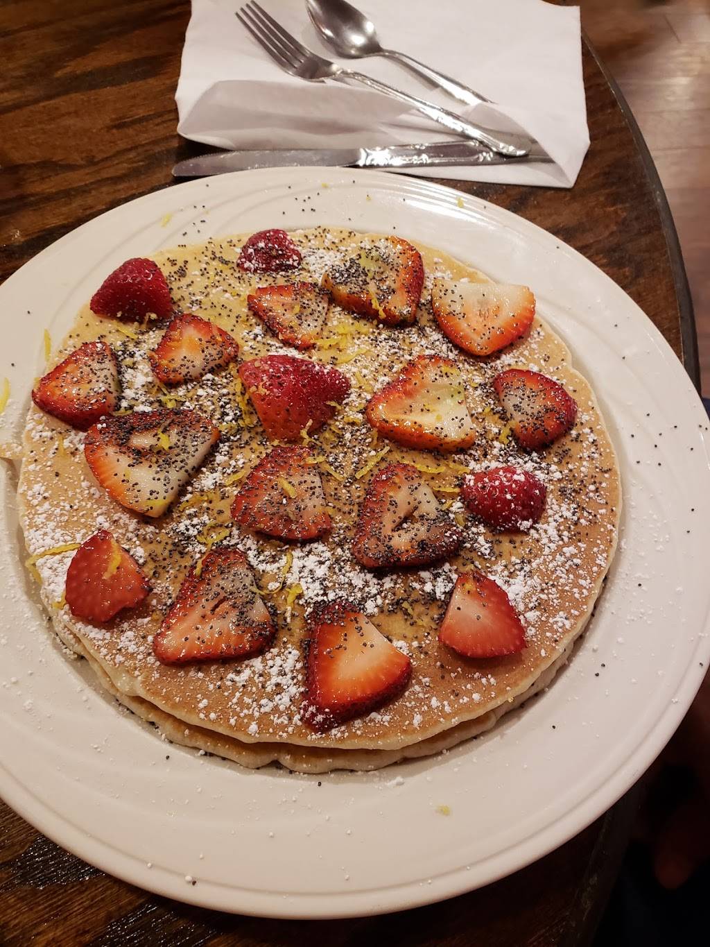 Carmelas on the Extension | restaurant | 139 Main Street Extension, Middletown, CT 06457, USA | 8607887922 OR +1 860-788-7922