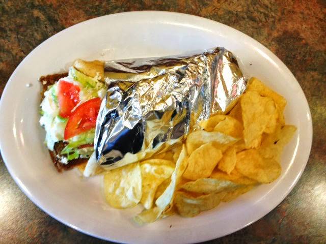 Broadway Pizza | restaurant | 7965 Tuckerman Ln, Potomac, MD 20854, USA | 3012993552 OR +1 301-299-3552