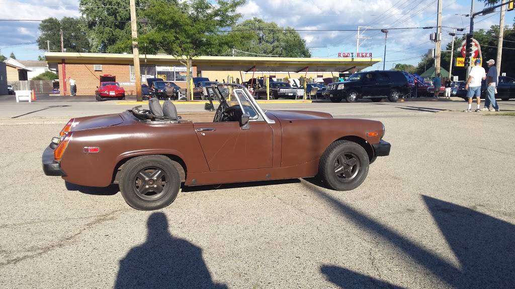 Millers Dog N Suds Drive In | meal takeaway | 517 Washington St, Ingleside, IL 60041, USA | 8475876808 OR +1 847-587-6808