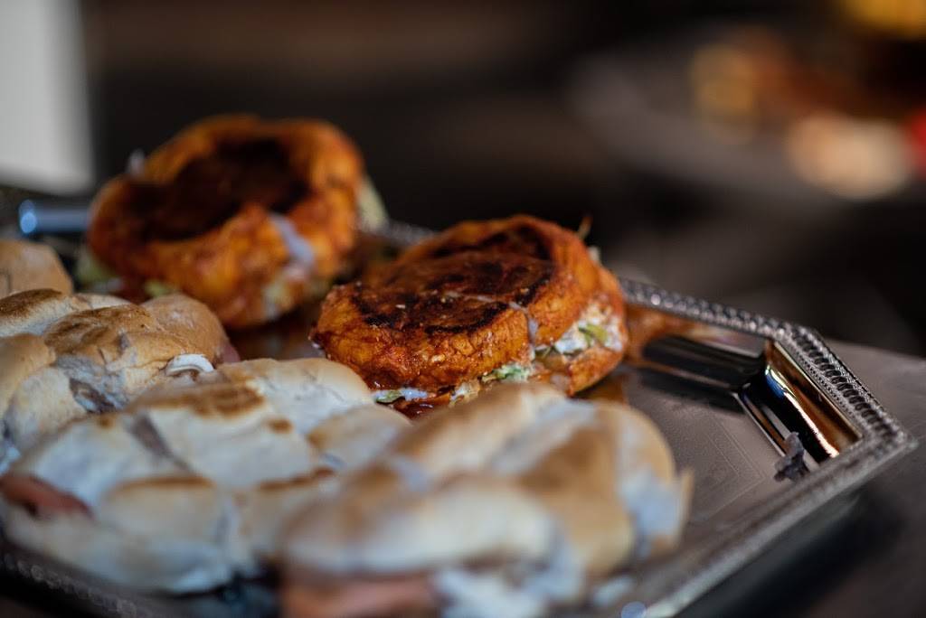 Frida Mexican Cuisine | restaurant | 1150 New Britain Ave, West Hartford, CT 06110, USA | 8603102179 OR +1 860-310-2179