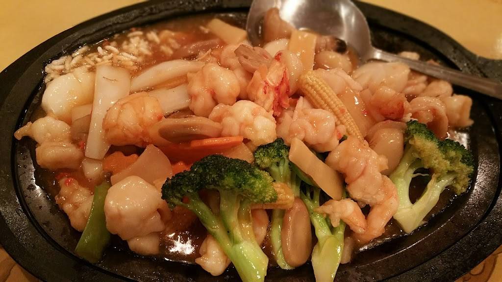 Shangrila Chinese Restaurant | restaurant | 2150 White St, York, PA 17404, USA | 7178543333 OR +1 717-854-3333