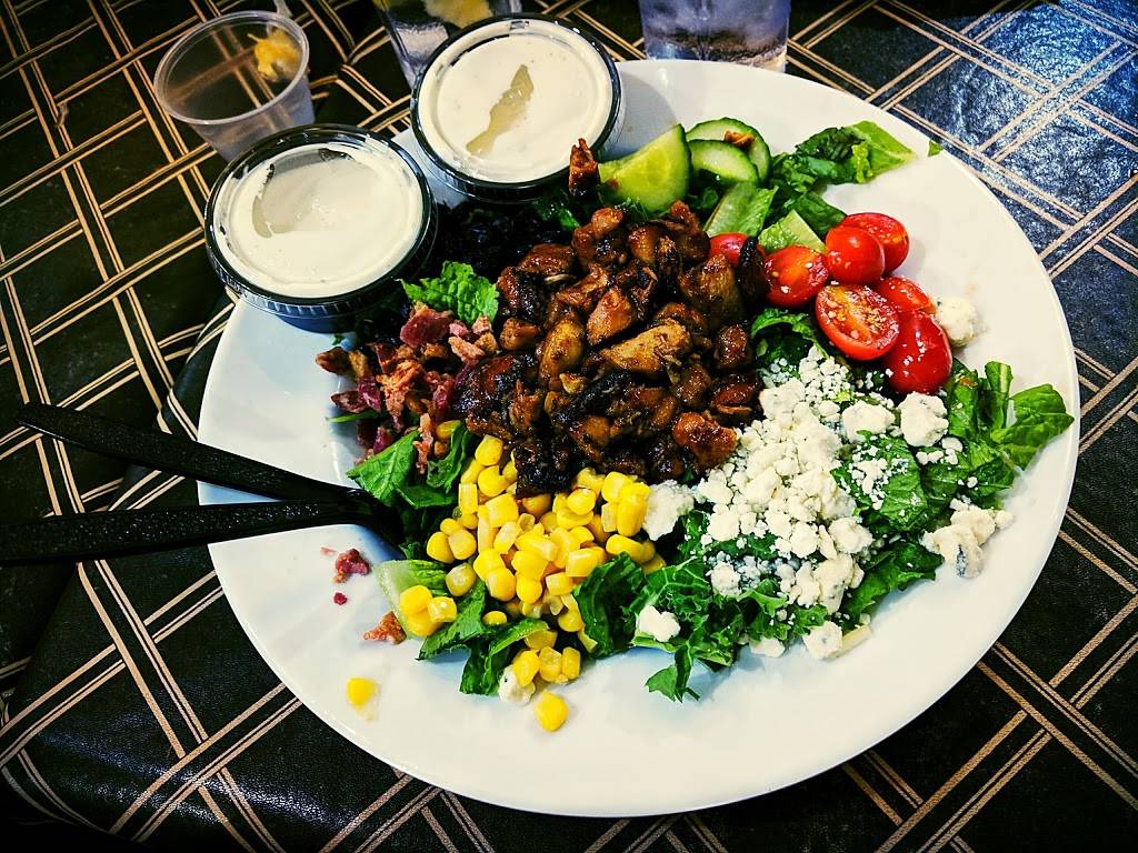 The Smoke Pit | restaurant | 117 E Innes St, Salisbury, NC 28144, USA | 7047548336 OR +1 704-754-8336