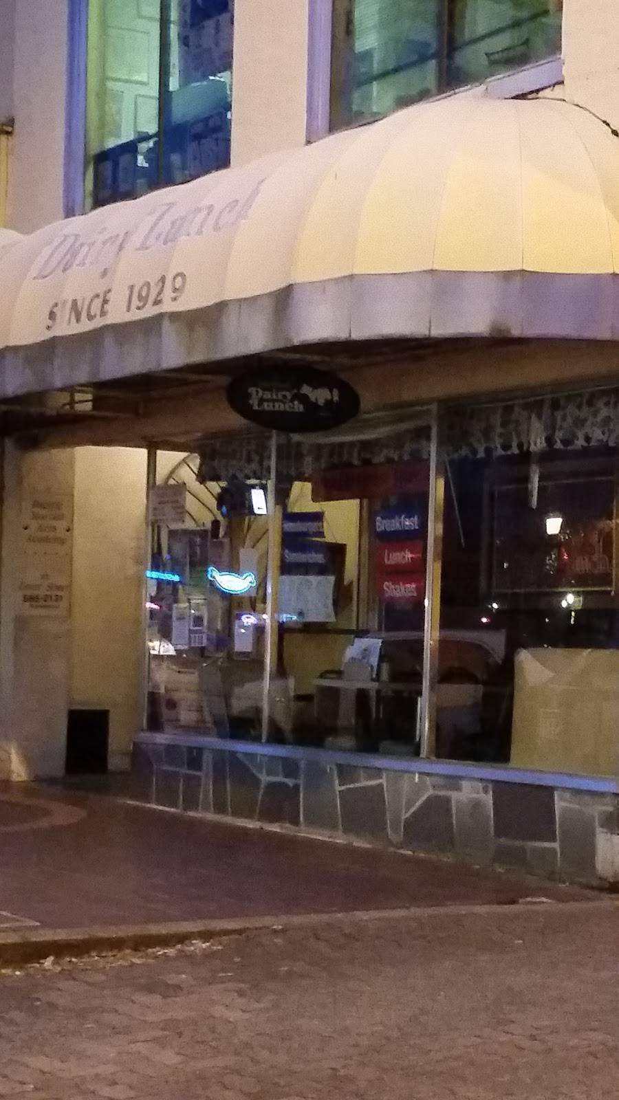 Court Street Dairy Lunch | restaurant | 347 Court St NE, Salem, OR 97301, USA | 5033636433 OR +1 503-363-6433