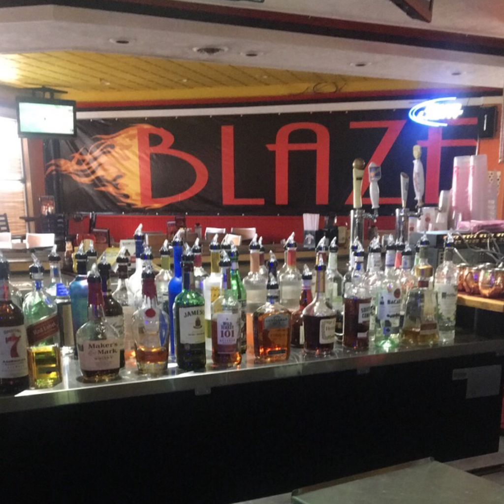 Blaze Pub & Grub | restaurant | 1920 E 53rd St, Anderson, IN 46013, USA | 7656429336 OR +1 765-642-9336