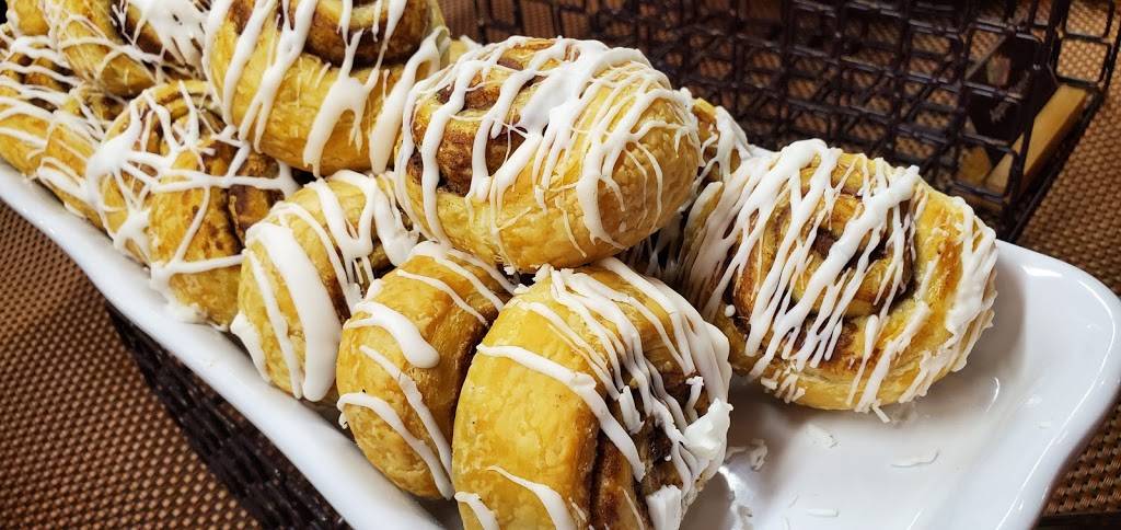 Trails End Restaurant | restaurant | 4510 N Fort Wilderness Trail, Lake Buena Vista, FL 32830, USA | 4079393463 OR +1 407-939-3463