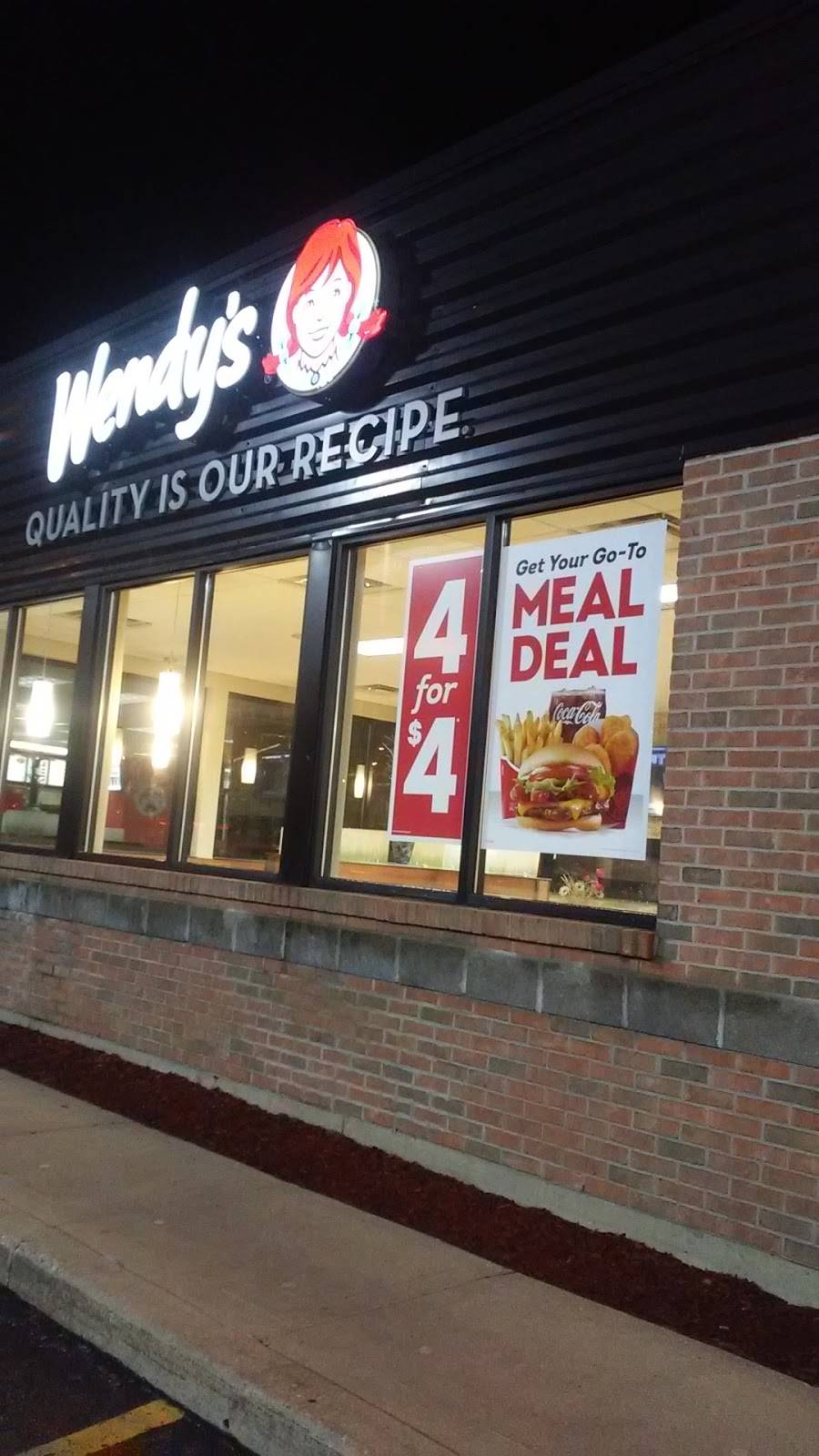 Wendys | restaurant | 465 S McLean Blvd, Elgin, IL 60123, USA | 8477415121 OR +1 847-741-5121