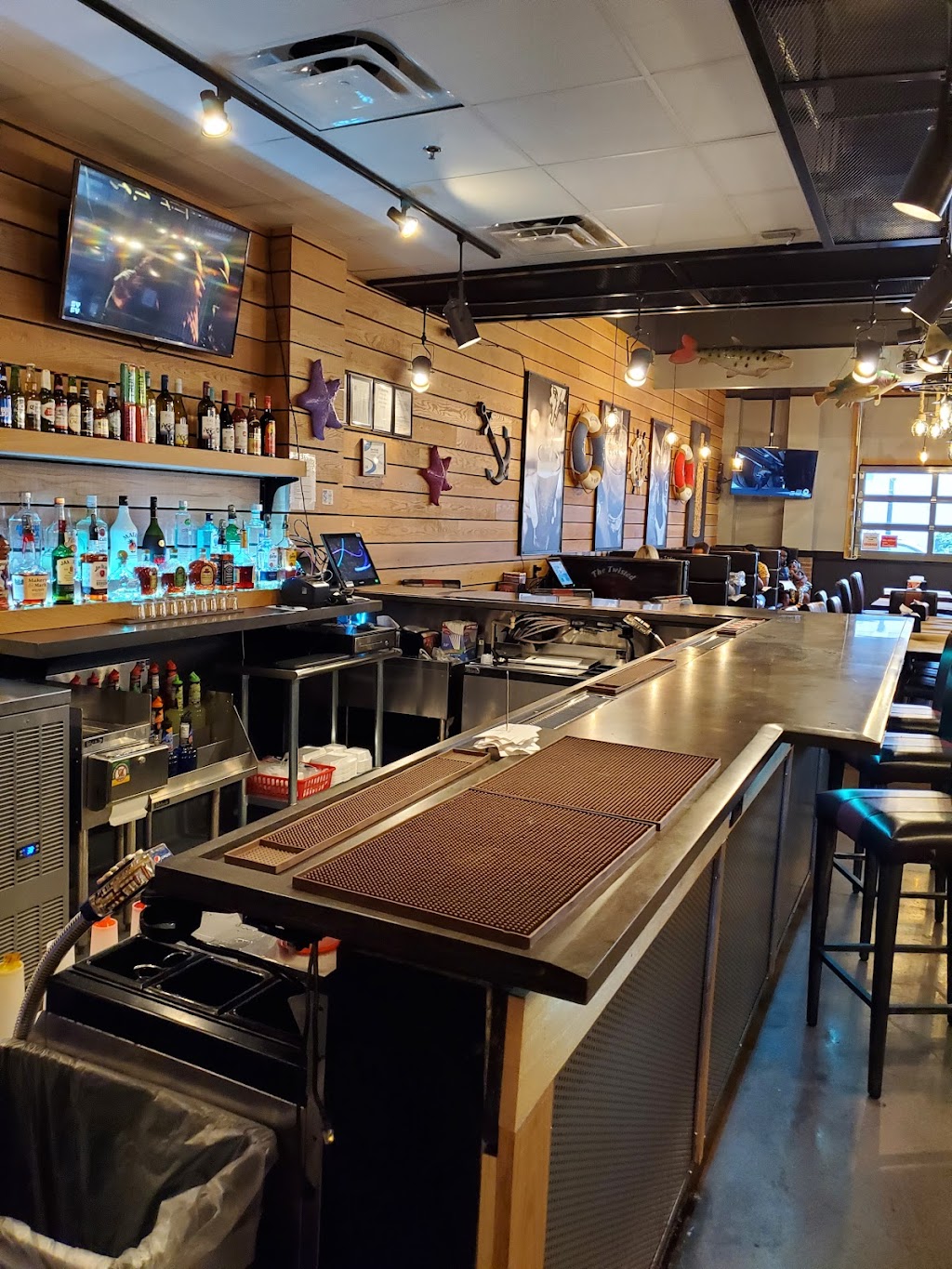 The Twisted Crab- Norfolk | restaurant | 420 Monticello Ave #130, Norfolk, VA 23510, USA | 7572268060 OR +1 757-226-8060