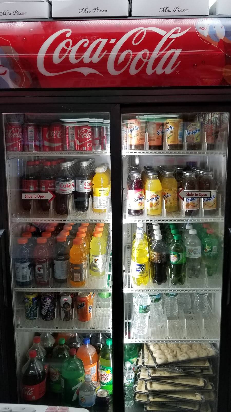 Mia Pizza | meal delivery | 24-17 Ditmars Blvd, Astoria, NY 11105, USA | 7187771700 OR +1 718-777-1700