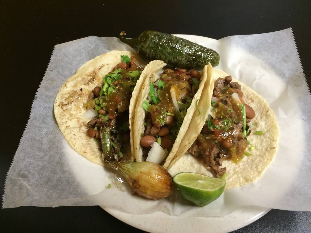 Las Chabelas mexican Restaurant | restaurant | 802 Wayside Dr, Houston, TX 77011, USA | 7139239188 OR +1 713-923-9188