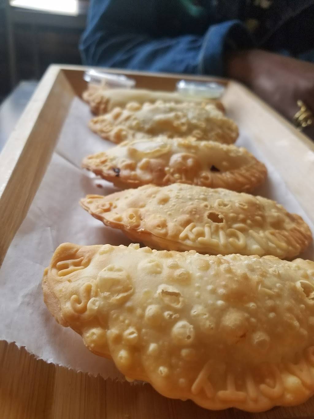 Empanada City | cafe | 363 Lincoln Rd, Brooklyn, NY 11225, USA | 7183635252 OR +1 718-363-5252