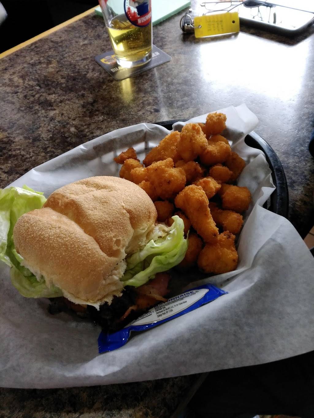 Ethels Pub & Grill | restaurant | 300 N Main St, Brillion, WI 54110, USA | 9205242169 OR +1 920-524-2169