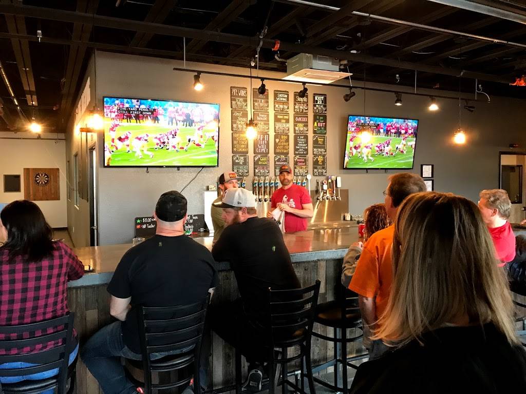 Mojave Brewing Company | restaurant | 107 S Water St #100, Henderson, NV 89015, USA | 7023083440 OR +1 702-308-3440