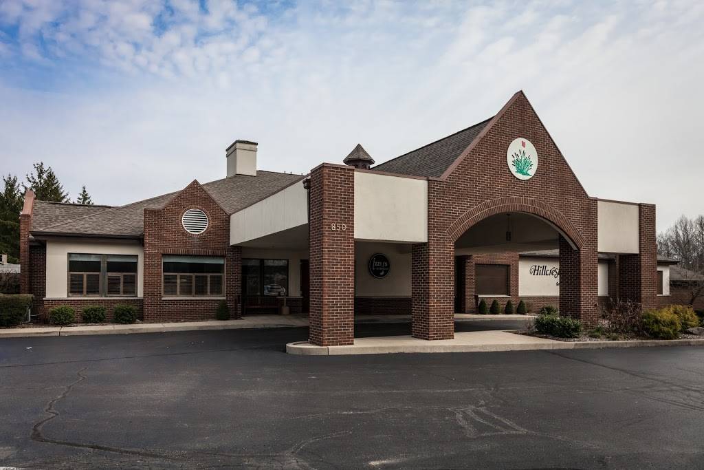 Izzys at Hillcrest Golf & Country Club | restaurant | 850B N Walnut St, Batesville, IN 47006, USA | 8129343401 OR +1 812-934-3401