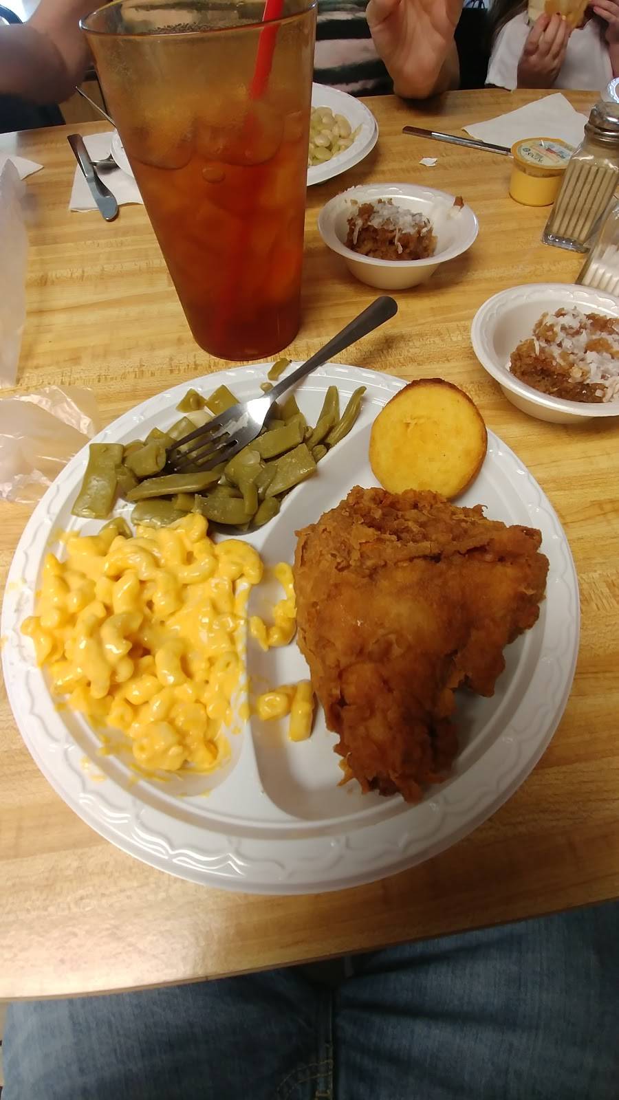 Campton Restaurant | restaurant | 2670 State Hwy 11, Monroe, GA 30656, USA | 7702674510 OR +1 770-267-4510